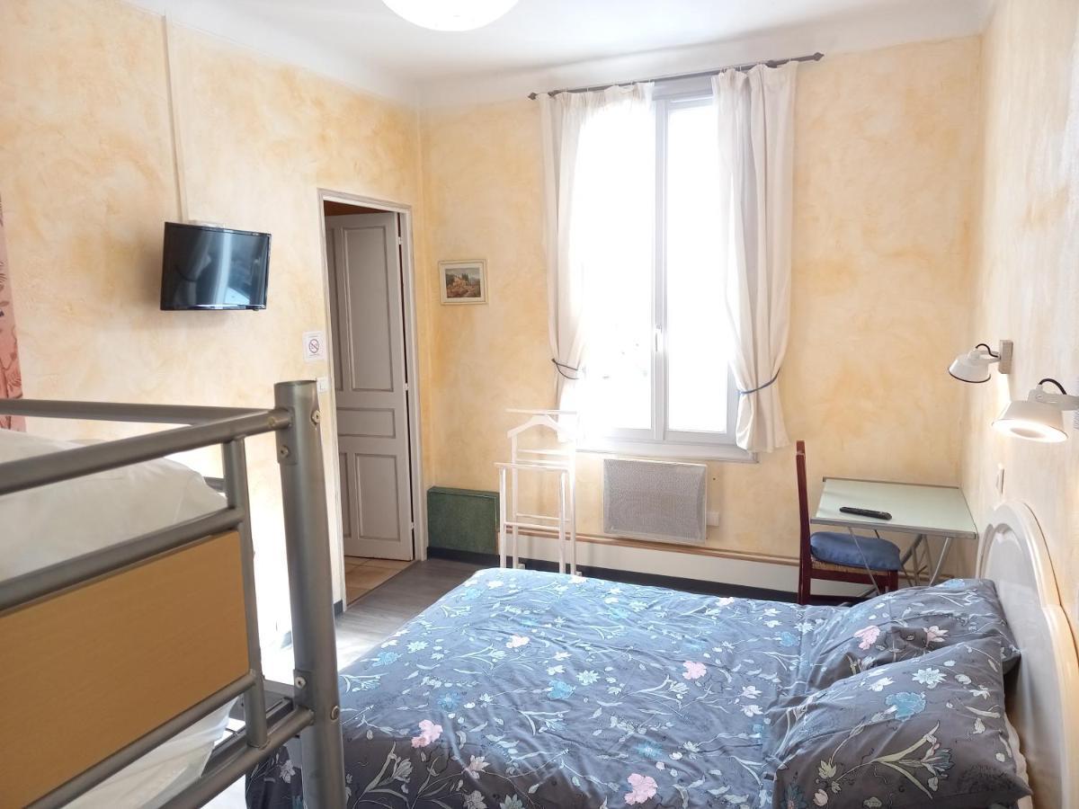 Hotel Le Vauban Антрево Екстериор снимка