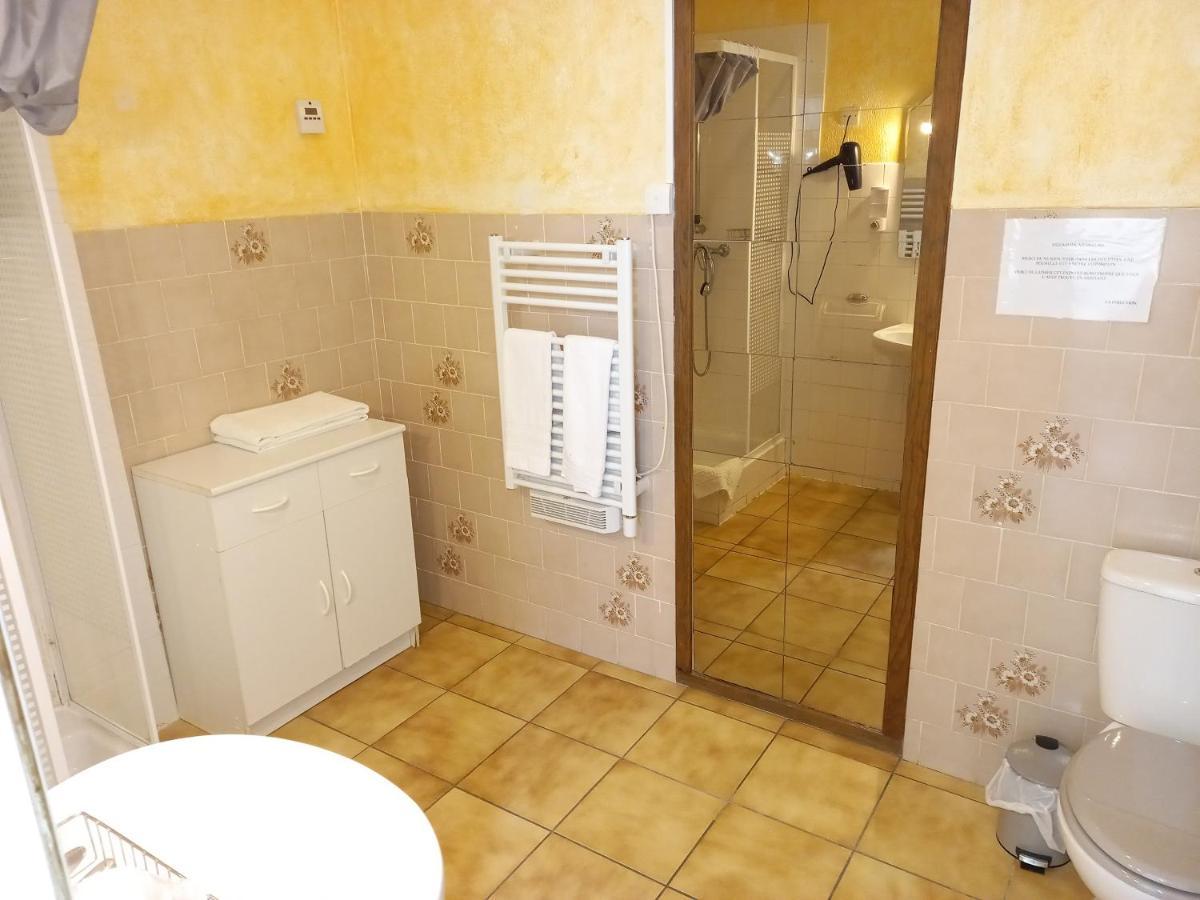 Hotel Le Vauban Антрево Екстериор снимка