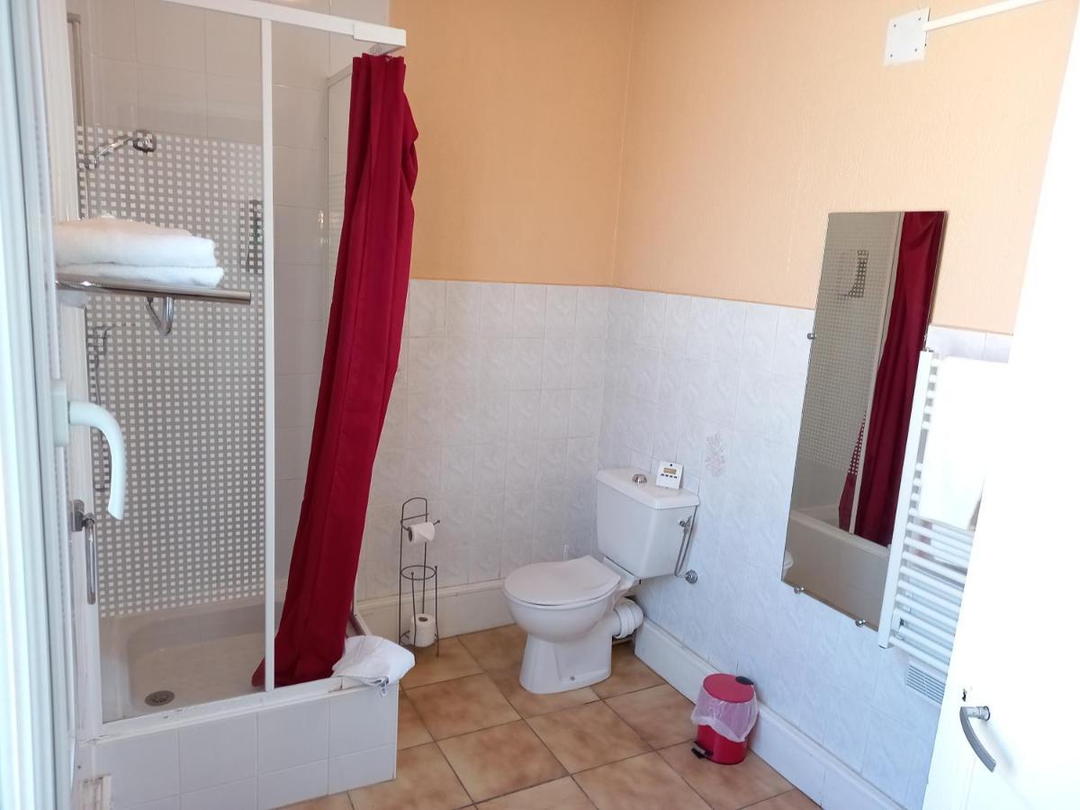 Hotel Le Vauban Антрево Екстериор снимка